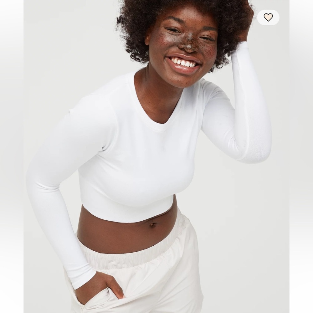 NWT. OFFLINE By Aerie Sidewalk Seamless Long Sleeve Cropped T-Shirt